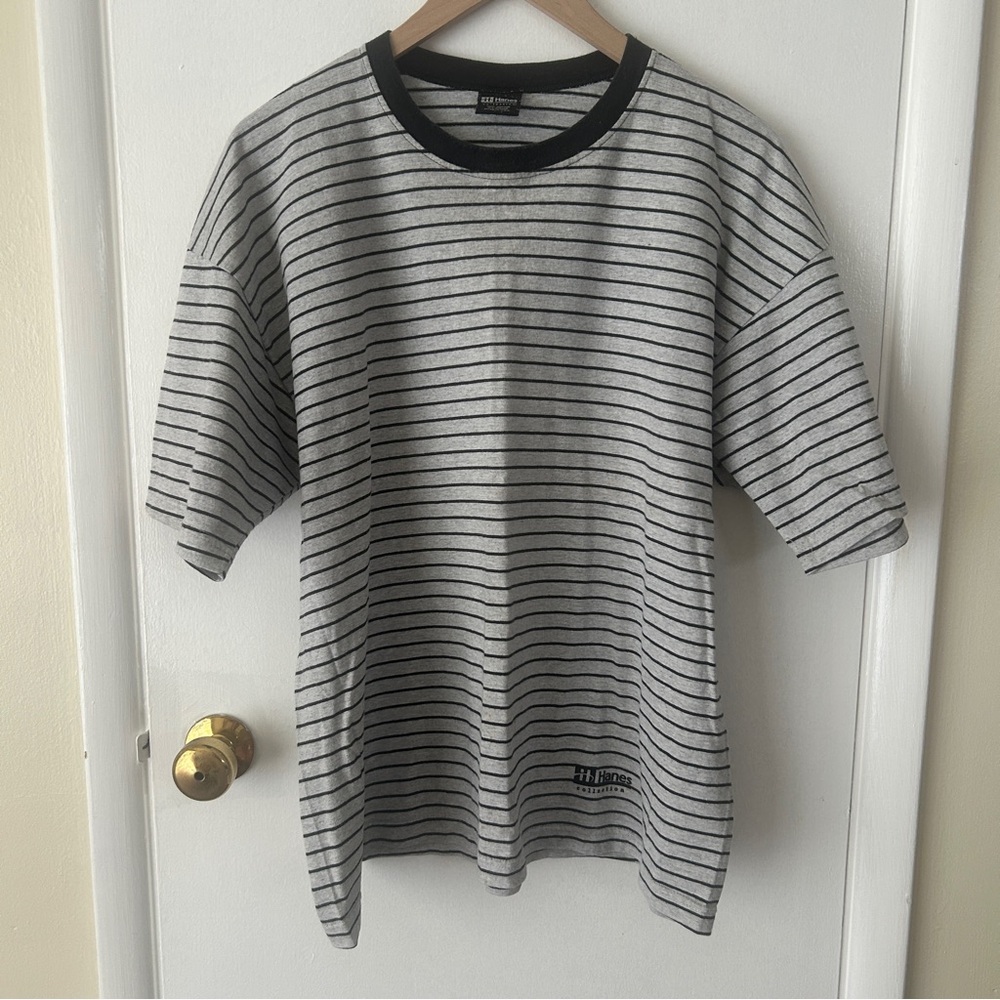 Vintage Hanes Gray and Black Short Sleeve Tee